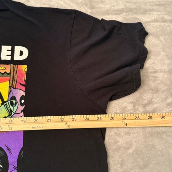 Marvel Mens 2XL‎ Black T-Shirt "Surrounded By Greatness" Deadpool Graphic Tee - Picture 6 of 6